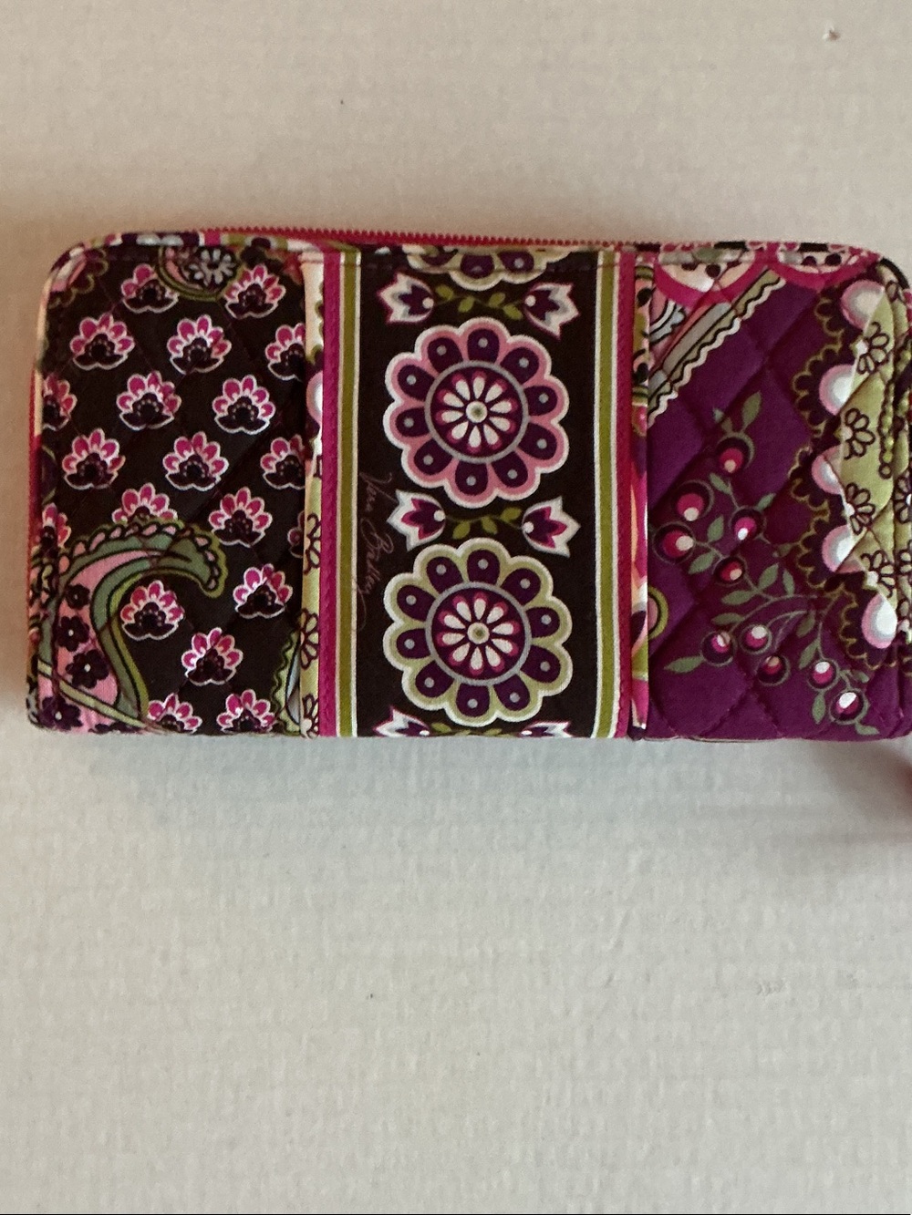 Vera Bradley Zip Around Wallet Very Berry Quilted Floral